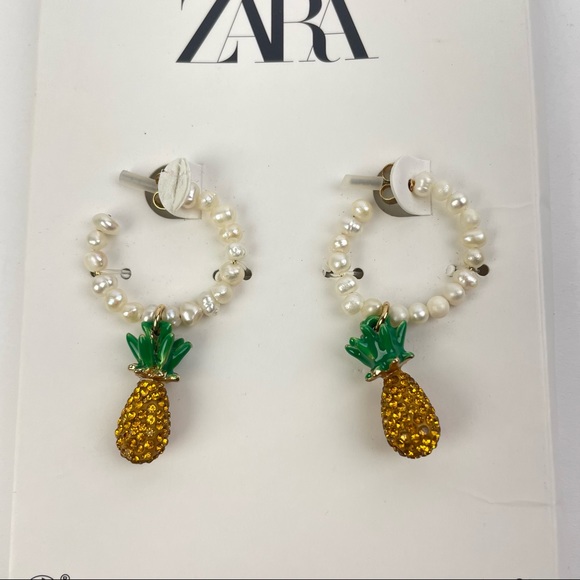 Zara Beaded Pineapple Earrings 🍍 - Picture 2 of 3